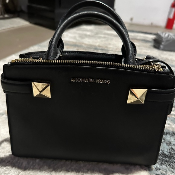 Micheal Kors purse - Picture 6 of 10